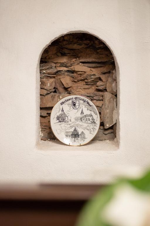 Zur Alten Weinkelter - bezauberndes Fachwerkhaus aus der Spätgotik von 1451 - Top Lage für Aktivitäten - Fahrradkeller Ellenz-Poltersdorf Exterior foto